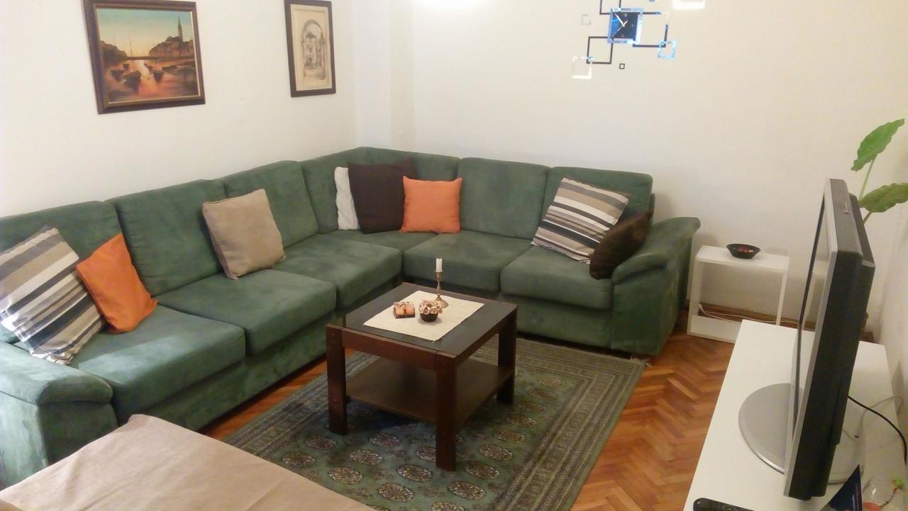 Garden Apartment *